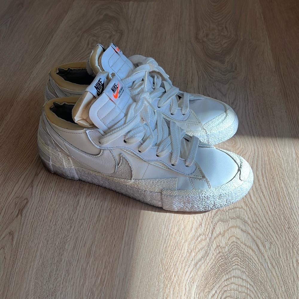 NIKE SACAI BLAZER SZ 9.5 good condition, some yellowing on rubber